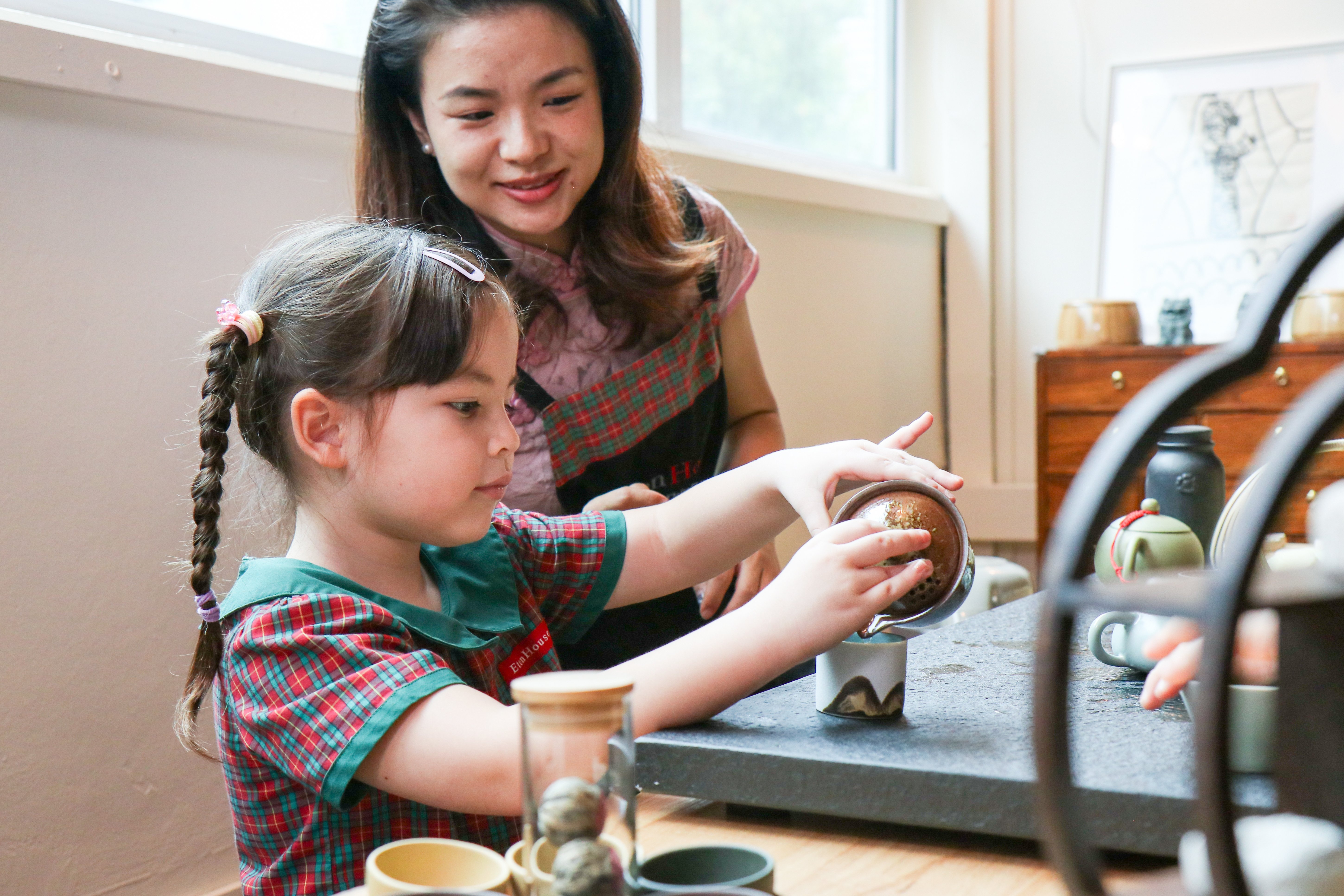 Learning Chinese Tea Ceremony Etiquette